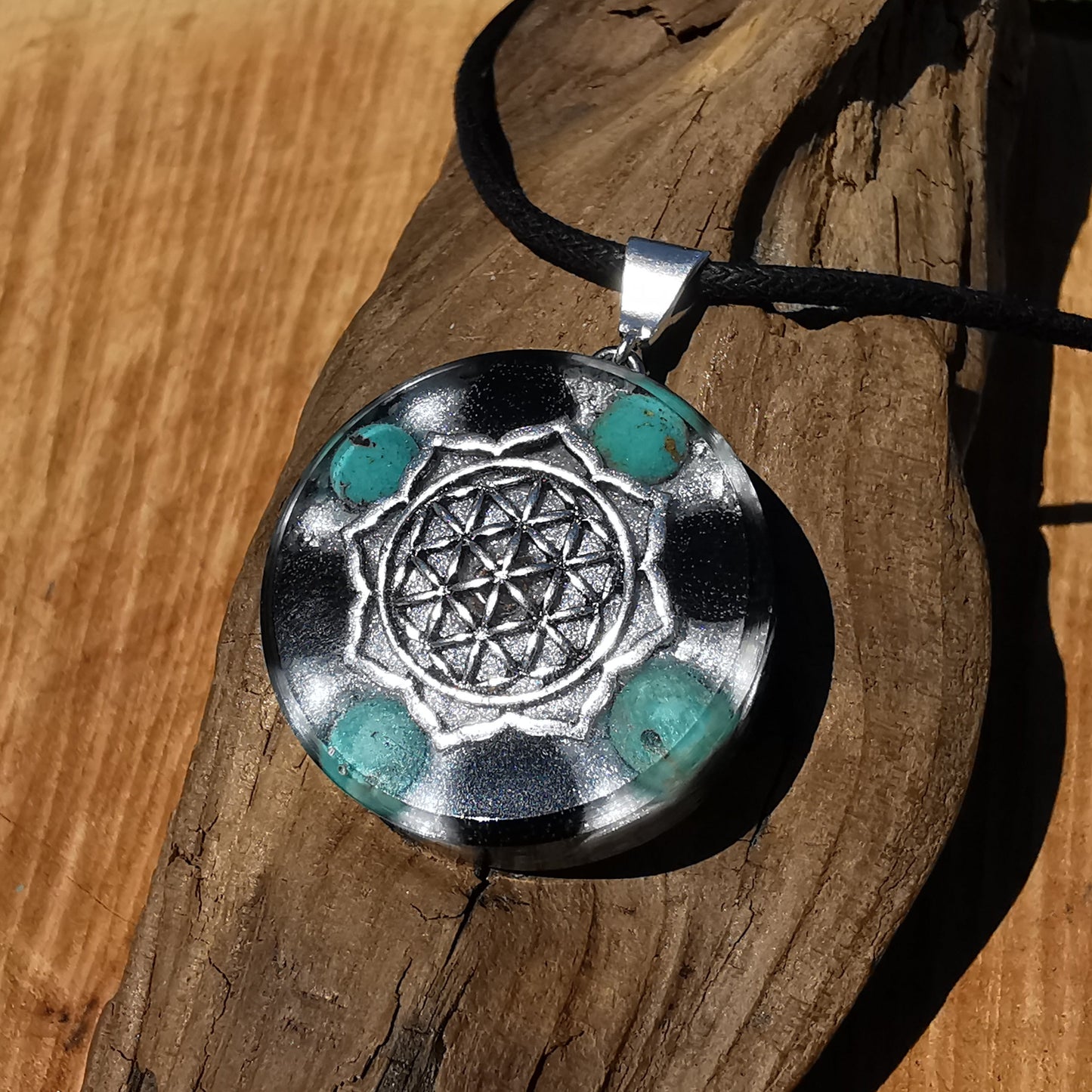 Orgone Anhänger SEELENFRIEDEN Türkis Tibet! und Turmalin Lebensblume