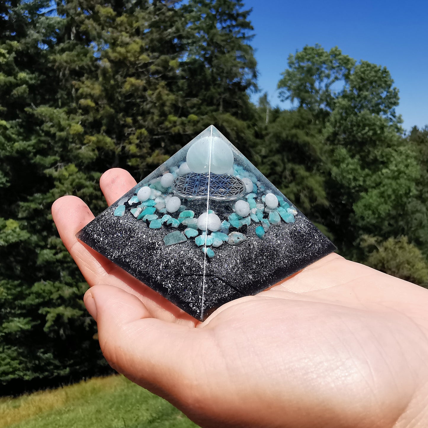 Orgone Cheops Pyramide INNERE RUHE & EMF SCHUTZ 7.5cm dunkel