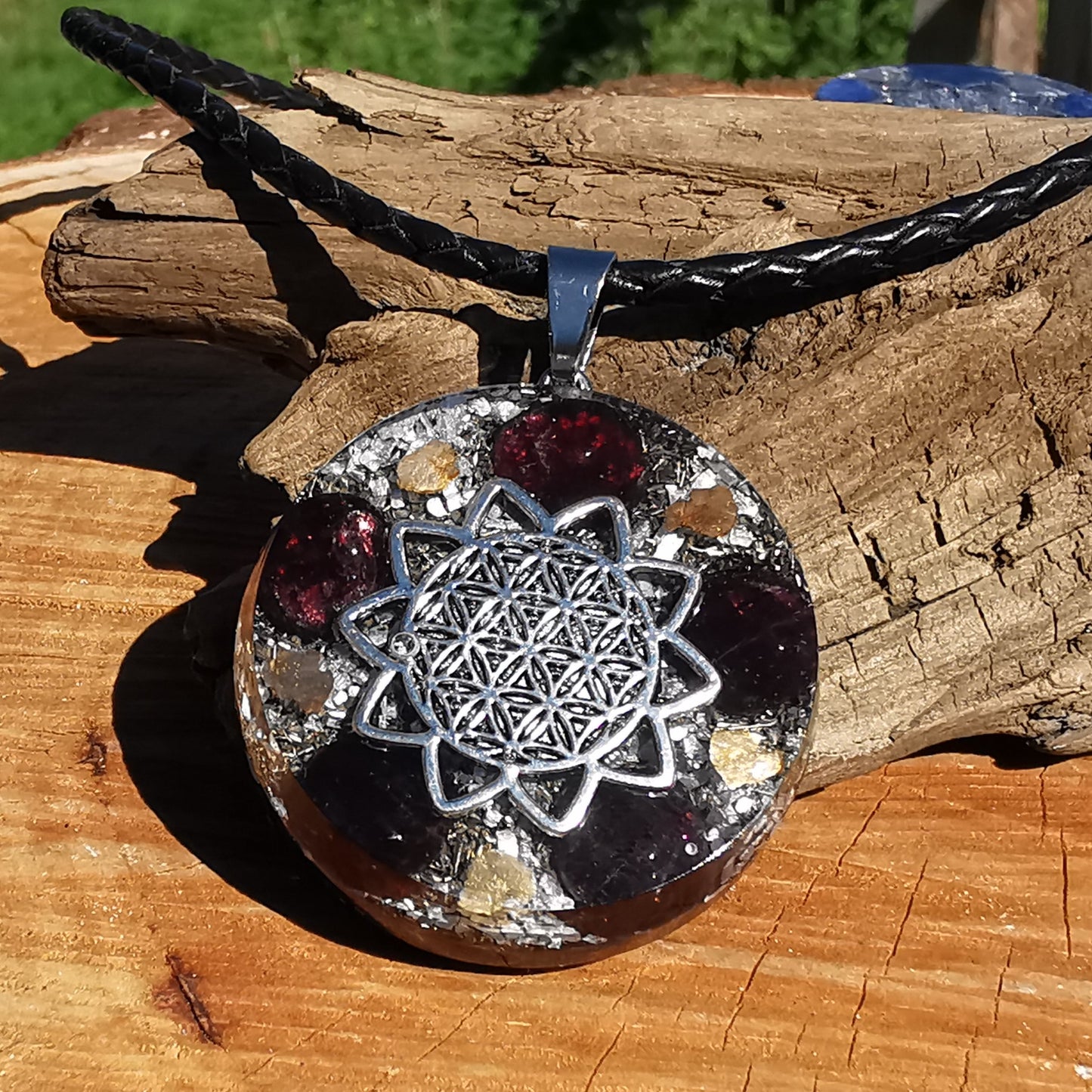 Grosser Orgone Anhänger INNERES FEUER mit GRANAT Lebensblume silber