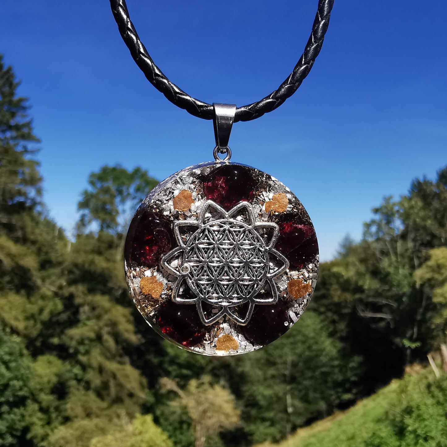Grosser Orgone Anhänger INNERES FEUER mit GRANAT Lebensblume silber