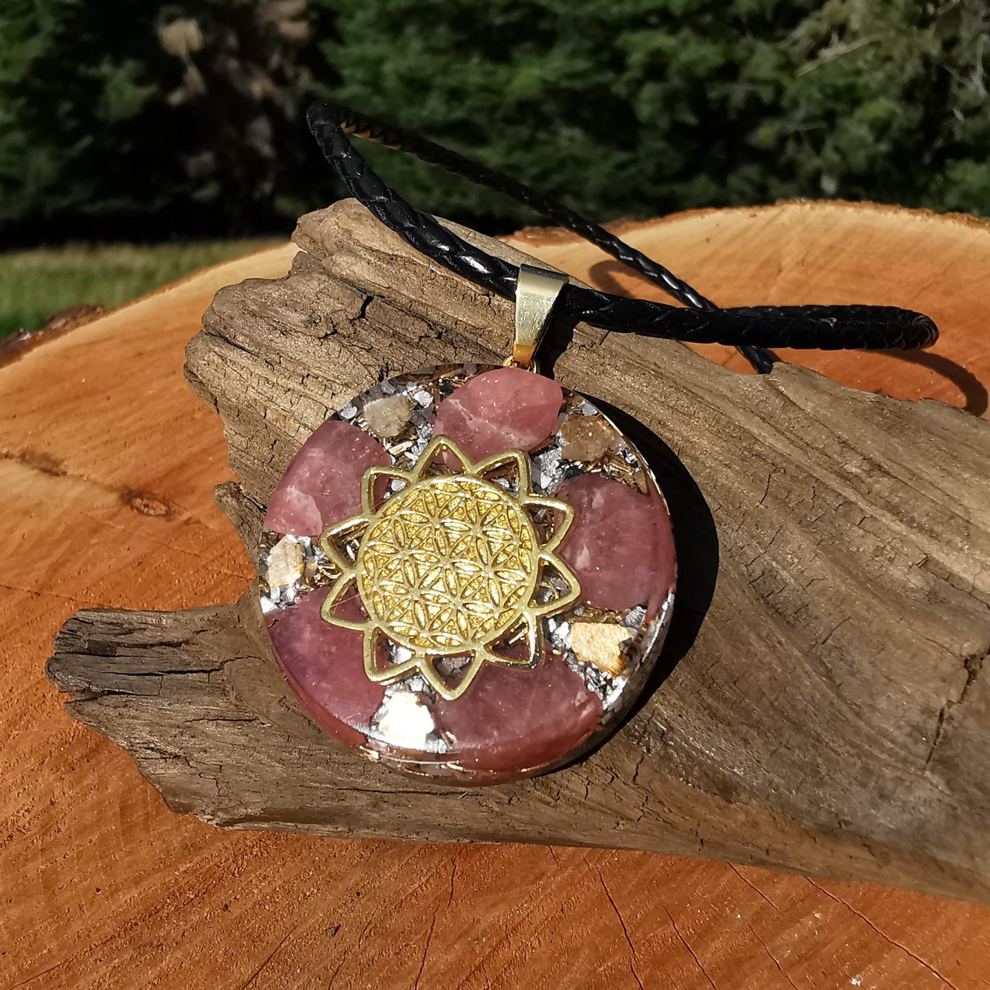Grosser Orgone Anhänger LIEBE mit RHODOCHROSIT Lebensblume gold