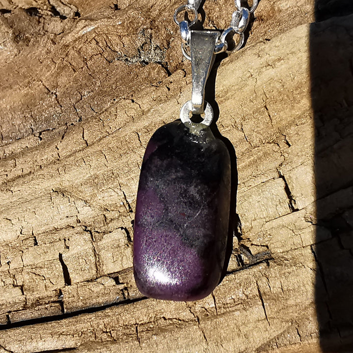 Sugilith Anhänger mit S925 Stiftösen zur individuellen Auswahl