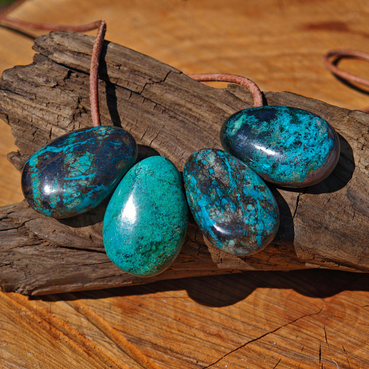 Chrysokoll Trommelstein gebohrt Unikate zur Auswahl