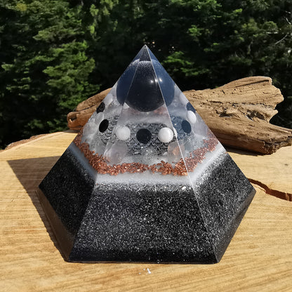 Orgone Hexagonal Pyramide EMF-SCHUTZ & ZENTRIERUNG 15cm