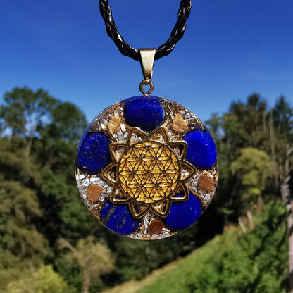Grosser Orgone Anhänger WAHRHEIT mit LAPISLAZULI Lebensblume gold