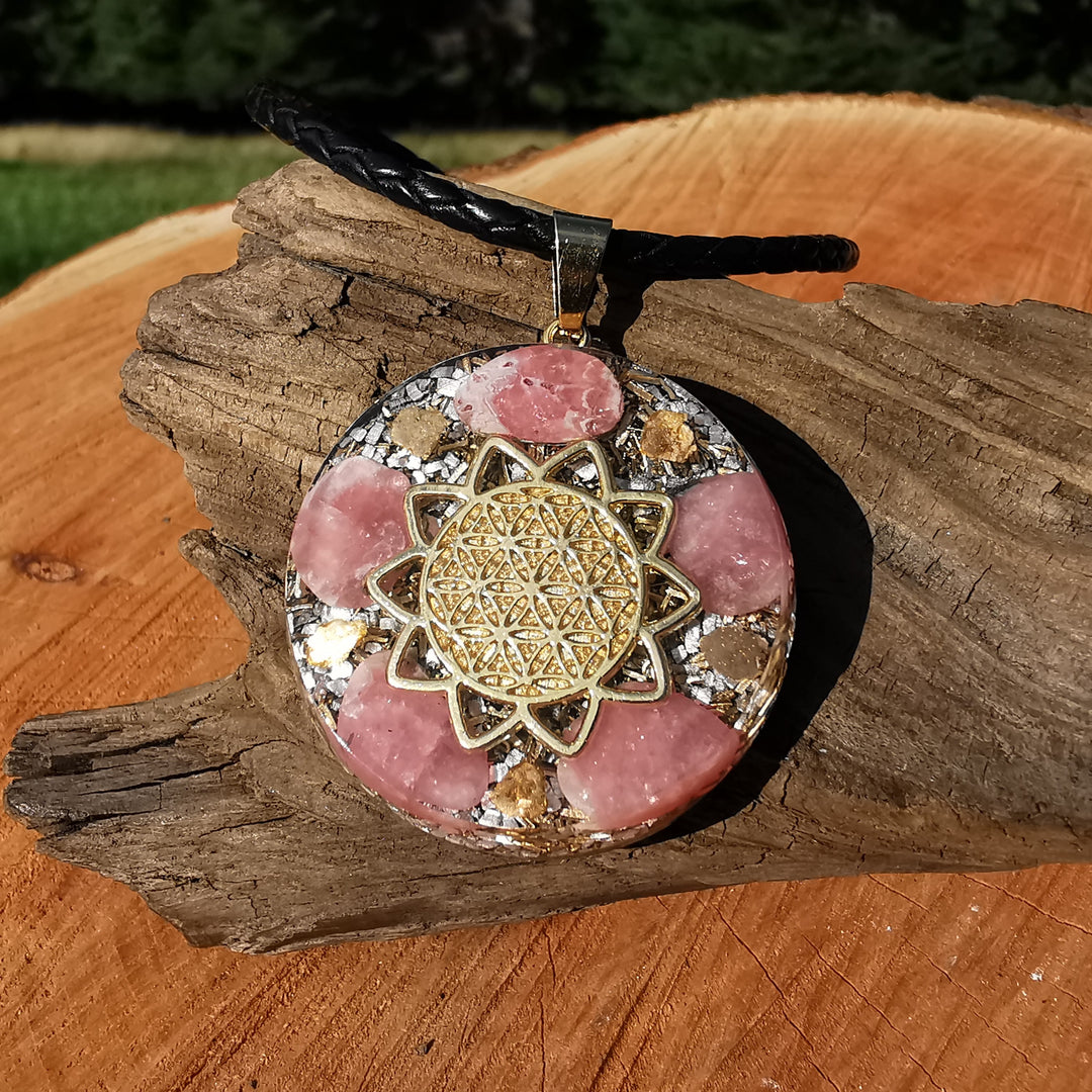 Orgone Anhänger gross LIEBE mit RHODOCHROSIT Lebensblume gold