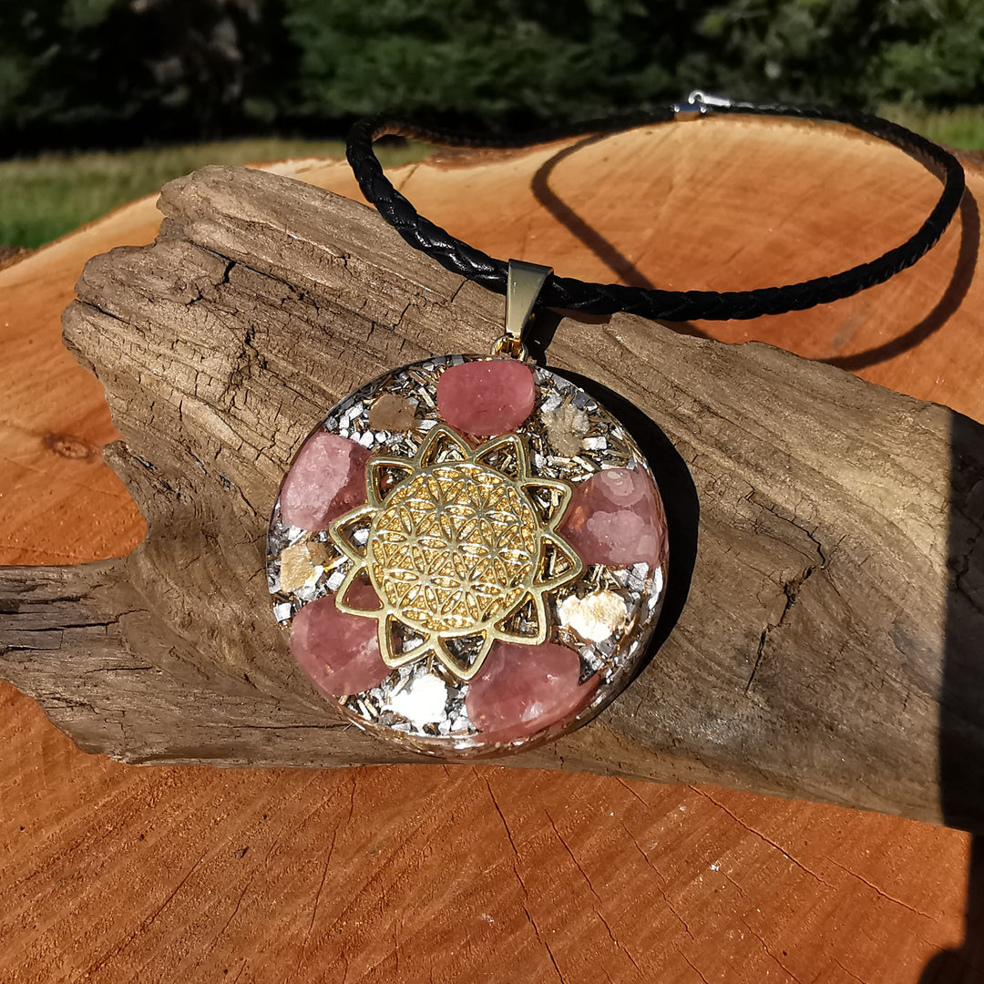 Orgone Anhänger gross LIEBE mit RHODOCHROSIT Lebensblume gold