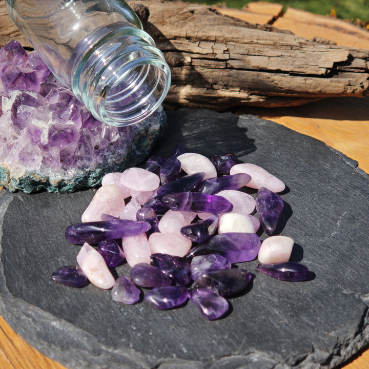 Deluxe Wassersteinmischung LIEBEVOLLES SEIN & INNERER FRIEDEN Morganit & Amethyst Apothekerfläschli mit 50g