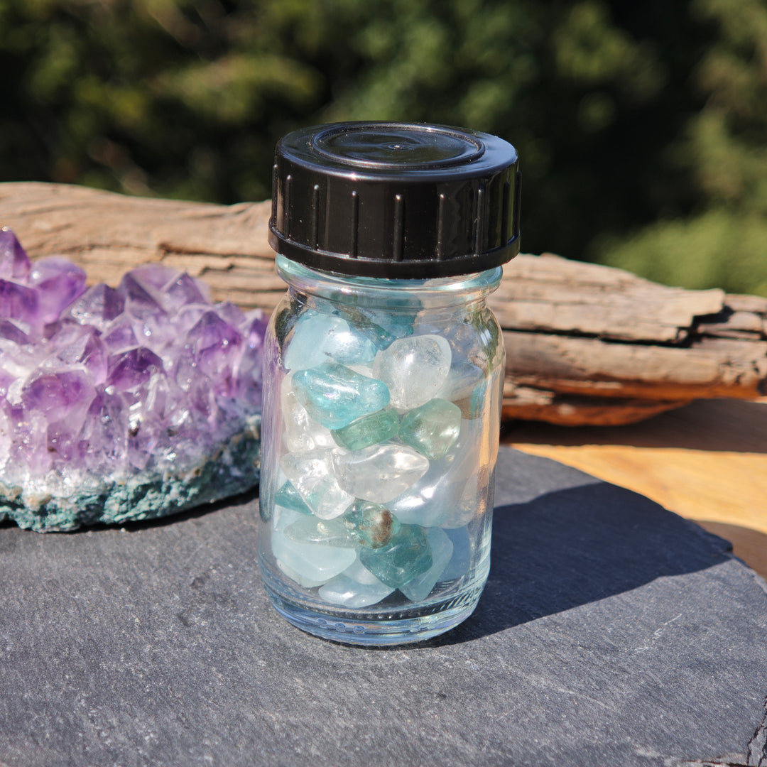Deluxe Wassersteinmischung KLARHEIT & FÜHRUNG Apatit Aquamarin Bergkristall Apothekerfläschli mit 50g