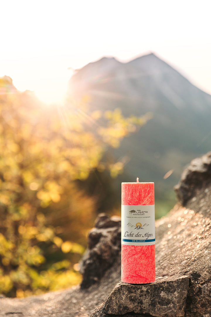 Die Blumige - Licht der Alpen - Allgäuer Heilkräuter Duftkerze