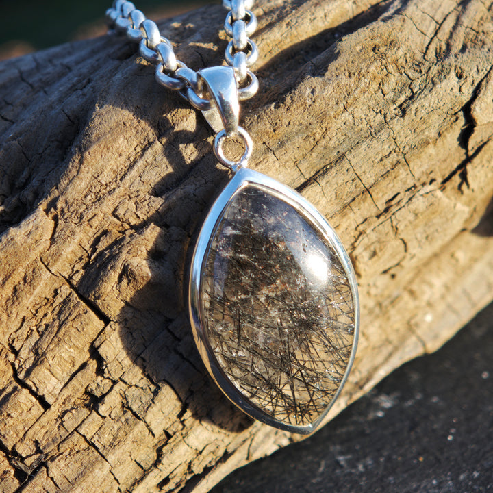 Schwarzer Turmalin Quarz Extraqualität Anhänger gefasst in Silber 925