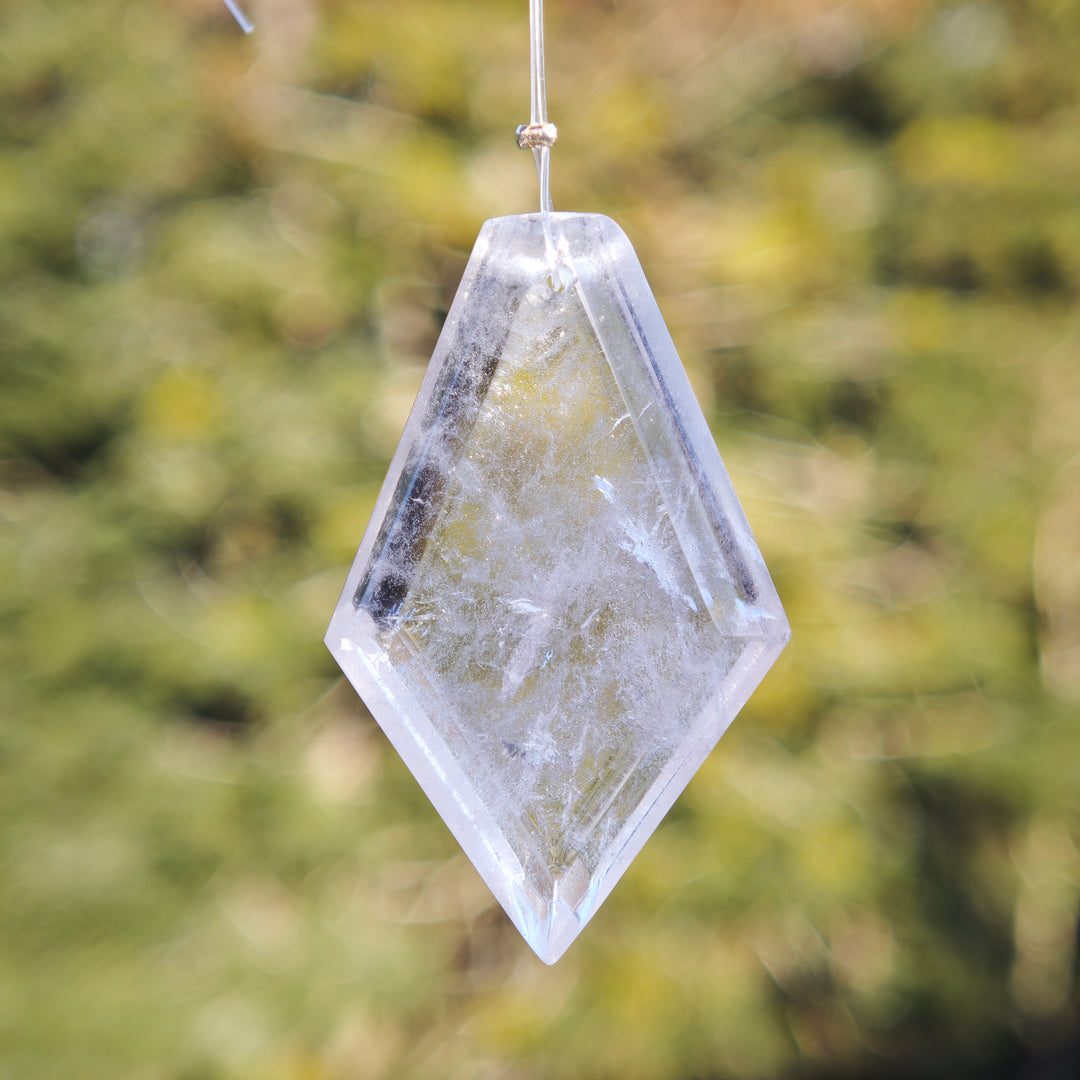 Lichtkristall Drachenträne (facettierter Bergkristall) 45mm fürs Fenster