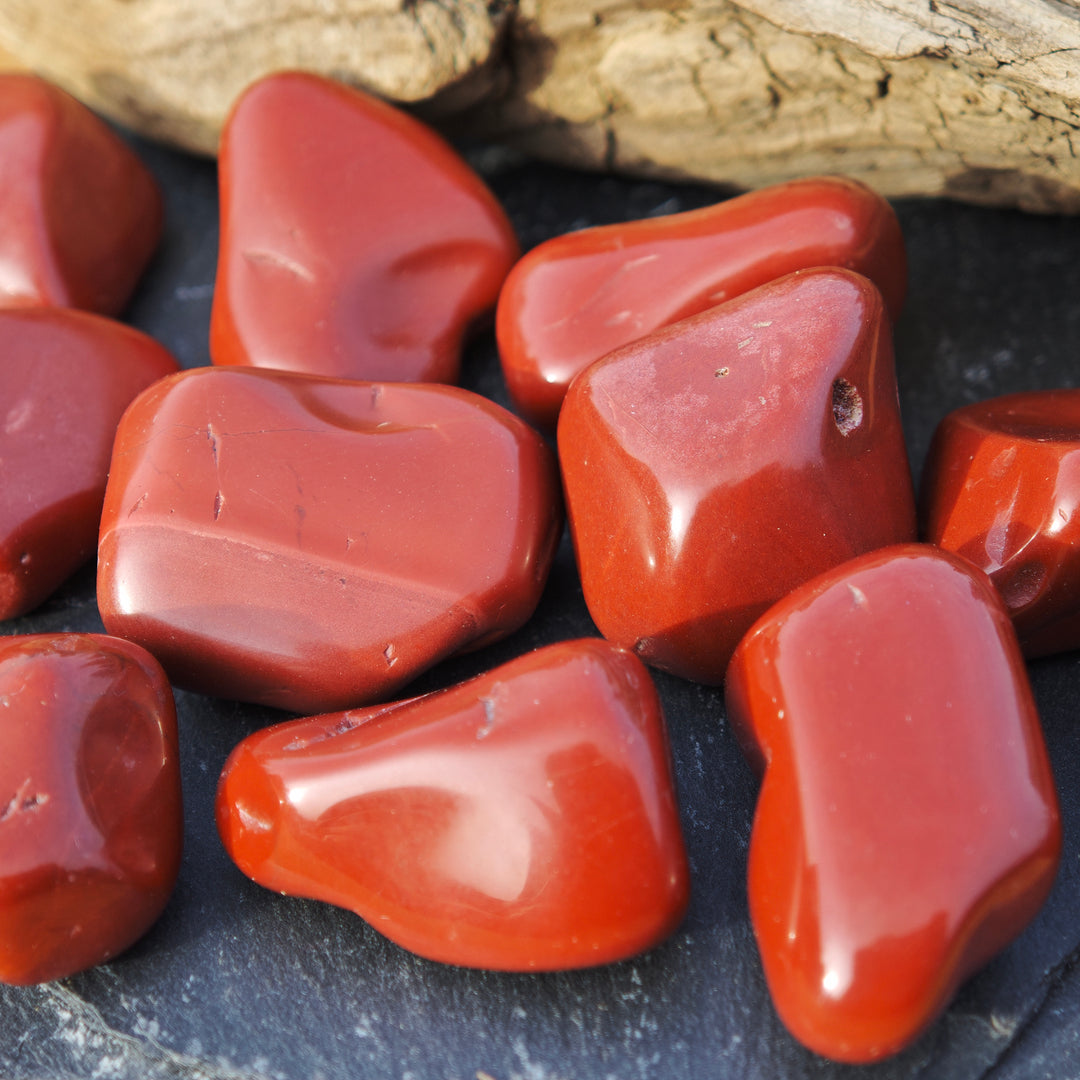 Jaspis Rot (Lebenskraft & Fürsorge) Trommelsteine 2-3cm