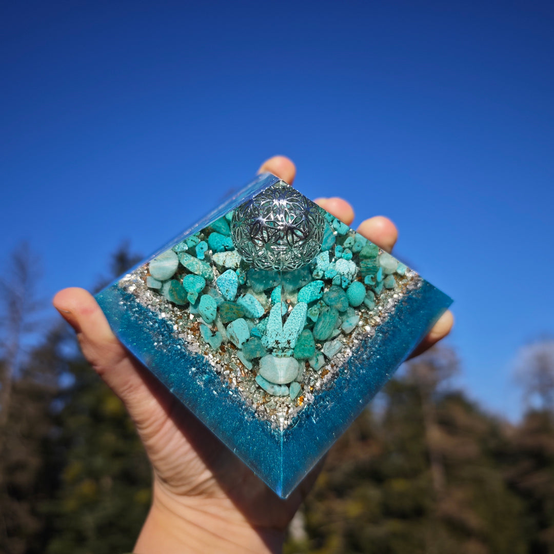 Orgone Cheops Pyramide INNERE RUHE & SEELENFRIEDEN Amazonit Türkis Magnesit →9.5cm ↑5.5cm