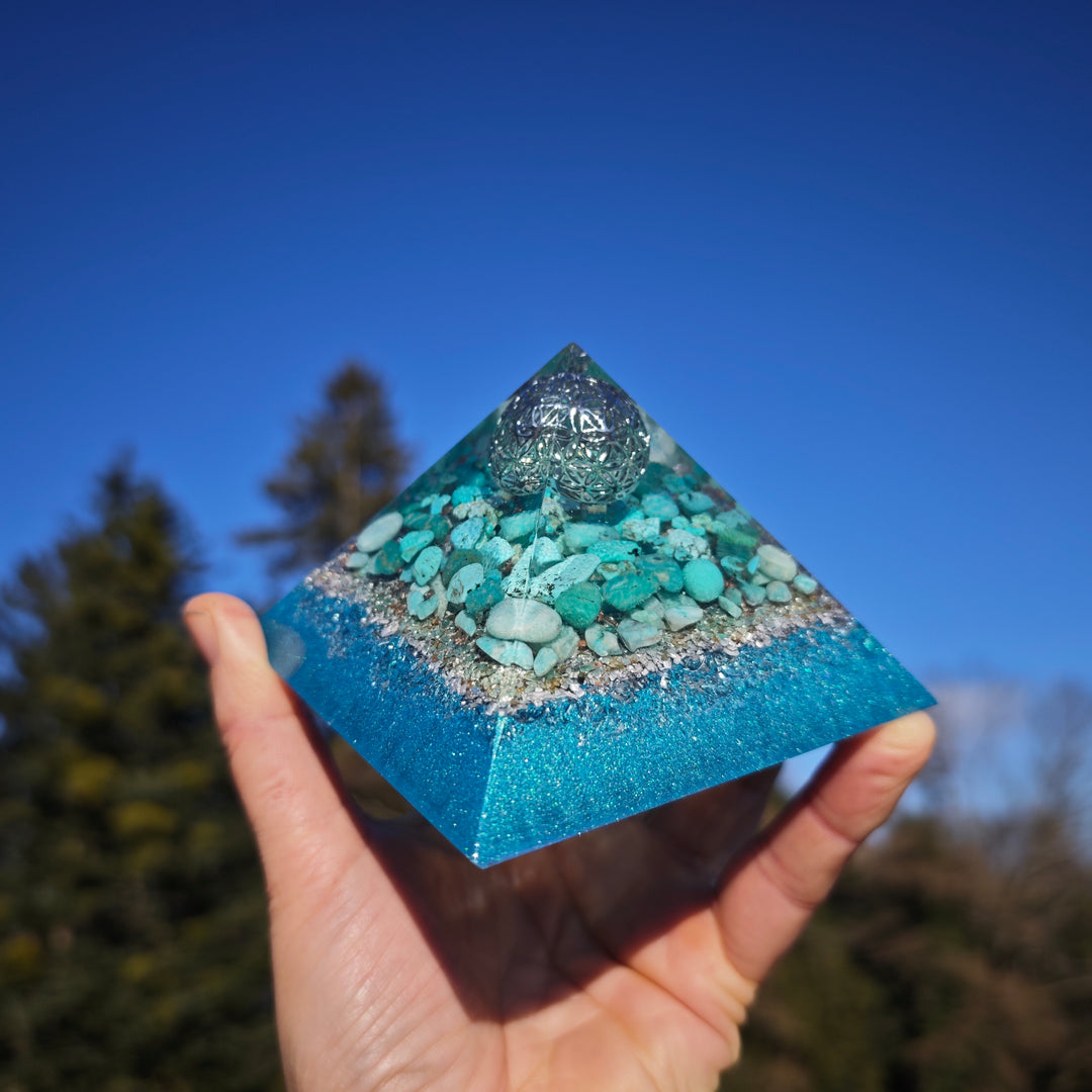 Orgone Cheops Pyramide INNERE RUHE & SEELENFRIEDEN Amazonit Türkis Magnesit →9.5cm ↑5.5cm