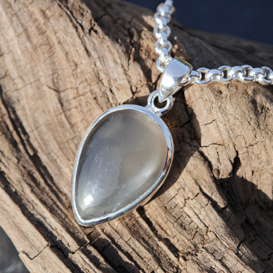 Mondstein grau Tropfen einmalige Extraqualität gefasst in Silber 925