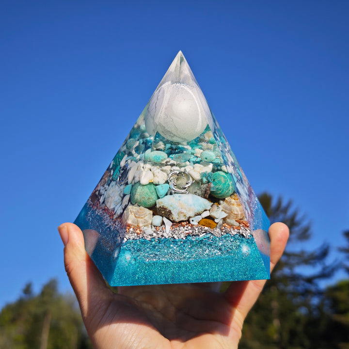 Pentagonal Pyramide SPIRIT OF ATLANTIS 13cm