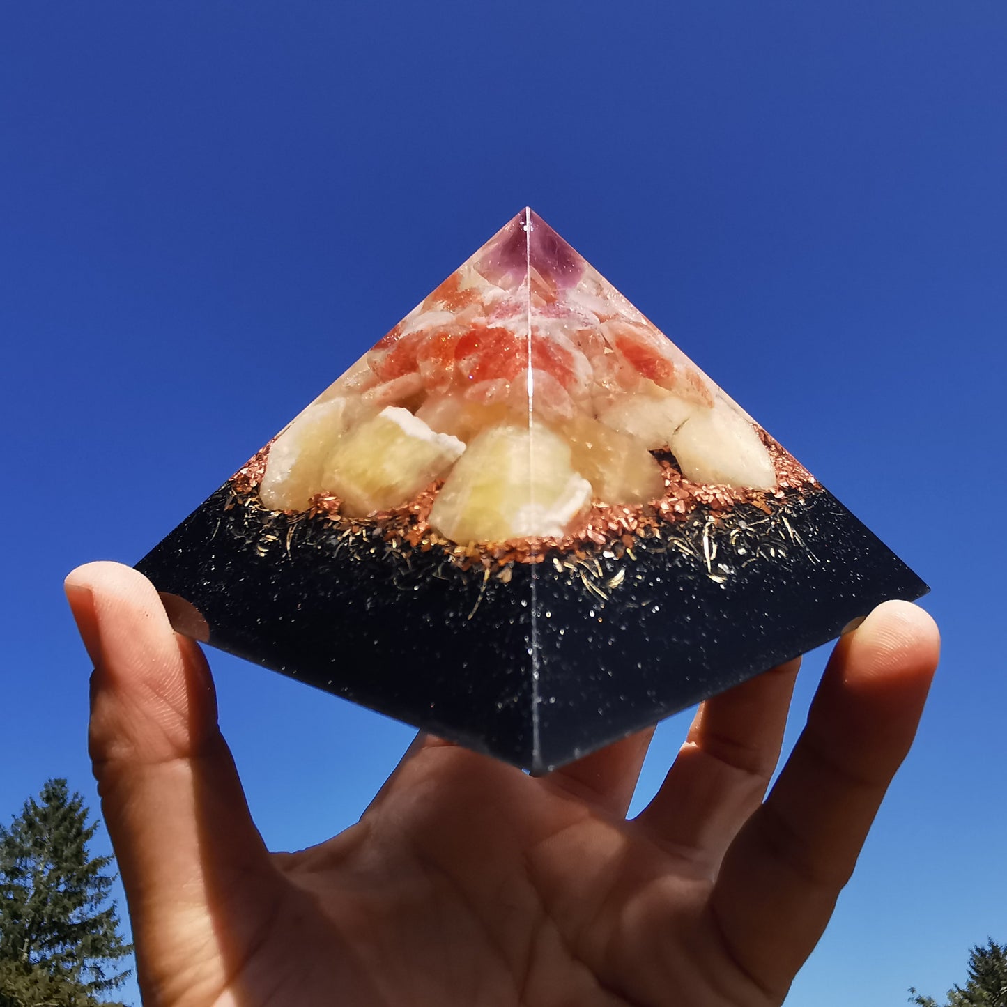 Orgone Cheops Pyramide FREE ENERGY 10cm