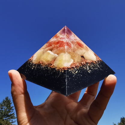 Orgone Cheops Pyramide FREE ENERGY 10cm