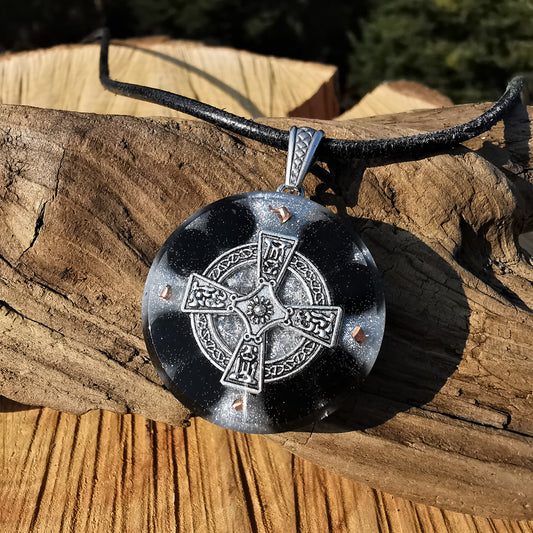 Orgone Anhänger SCHUTZ mit schwarzem Turmalin Kelten Kreuz