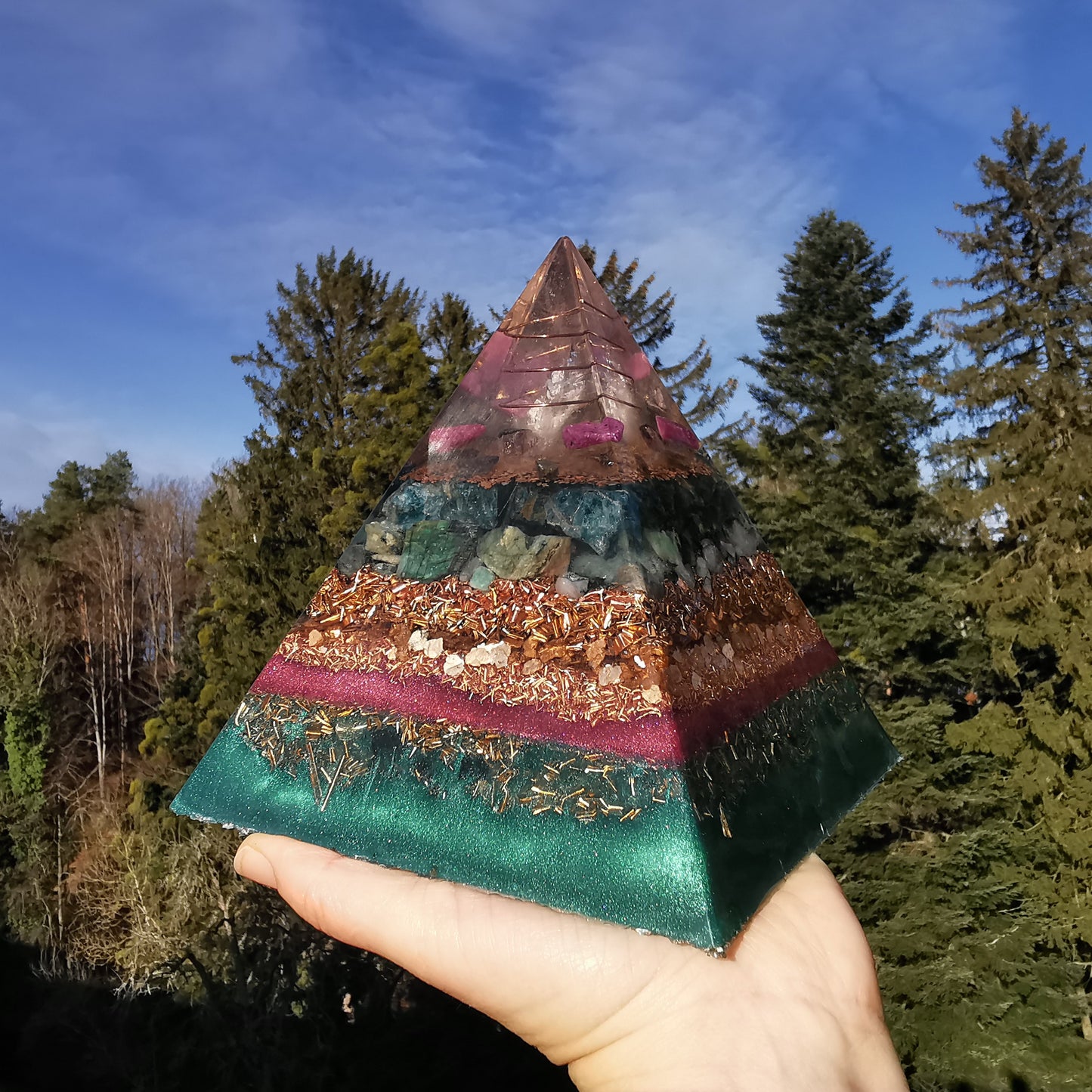 Orgone Pyramide UNIVERSELLE LIEBE 15cm