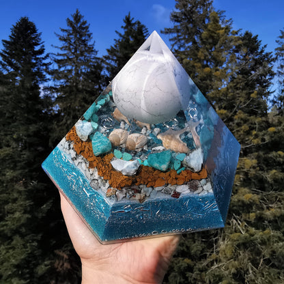 Hexagonal Pyramide SPIRIT OF ATLANTIS 19cm