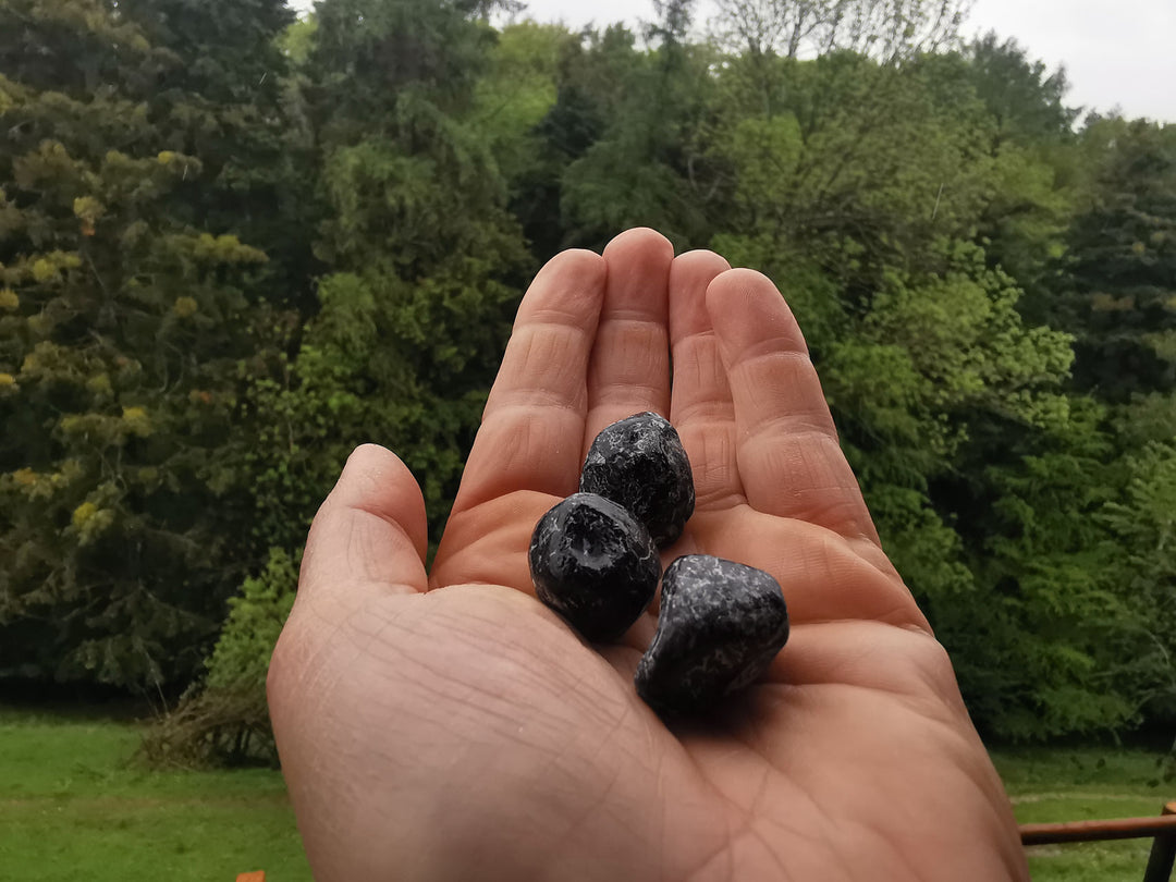 Apachentränen Handschmeichler roh XS